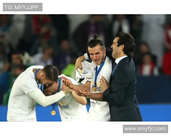 巴塞罗那与河床共襄盛举世俱杯颁奖典礼荣耀时刻